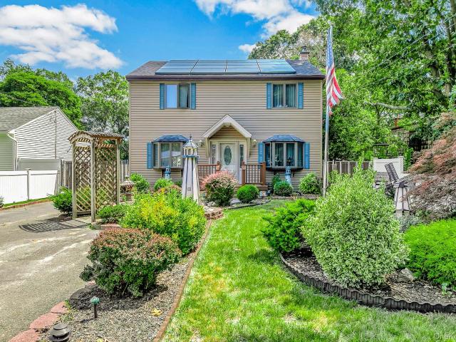 House for sale in Shirley, Town of Brookhaven