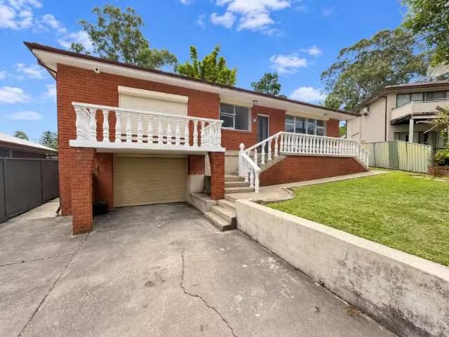 House for rent in Seven Hills, Sydney