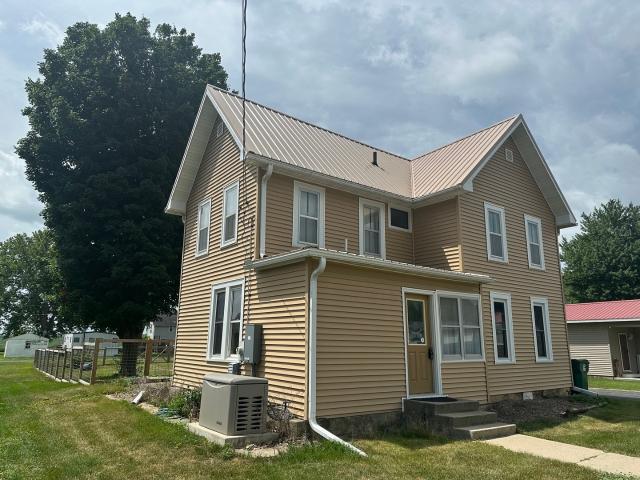 House for sale in Milledgeville, Illinois