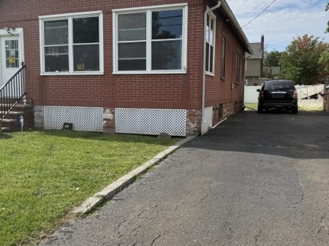 House for sale in Avenel, Woodbridge Township