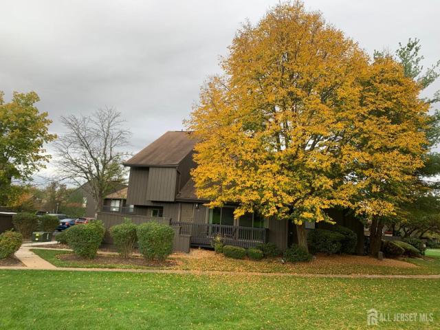 Townhouse for sale in Edison, New Jersey