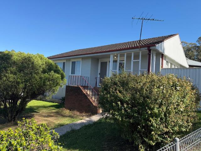 House for rent in Lurnea, Sydney