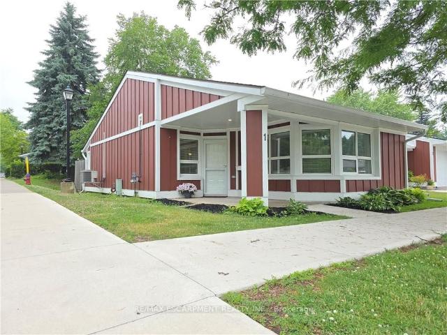 Condo for sale in Ancaster, Ontario