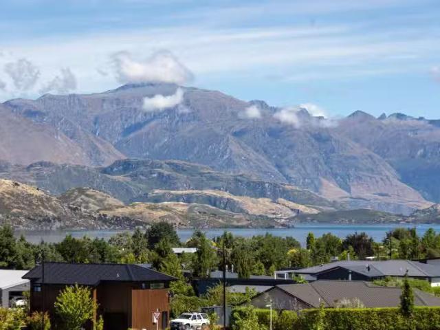 House for sale in Otakou