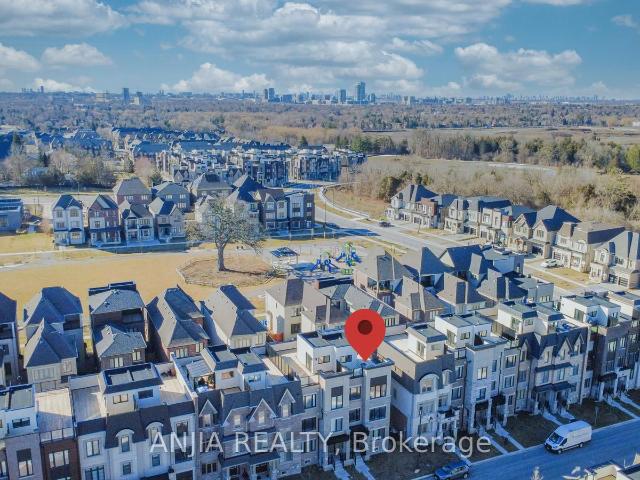 Townhouse for sale in Woburn, Ontario