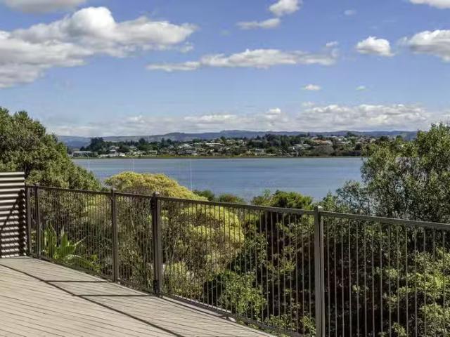 House for sale in Omokoroa, Bay Of Plenty