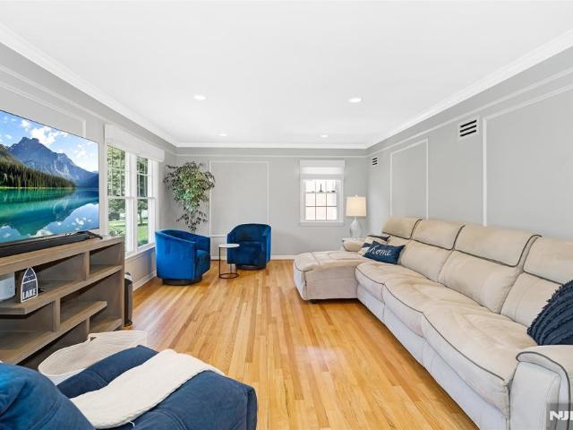 House for sale in Glen Rock