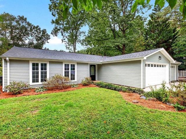 House for sale in Grey Fox Run, Taylors