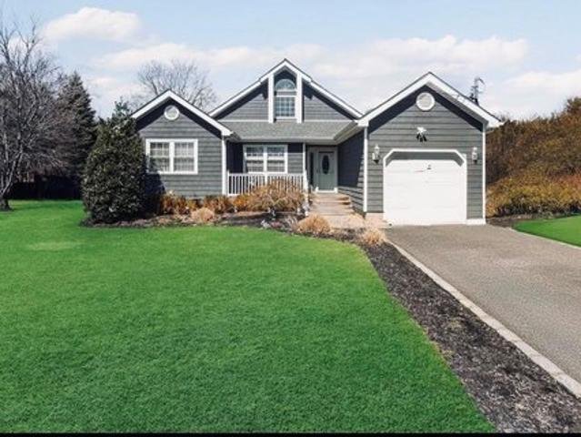 House for sale in Centereach, New York