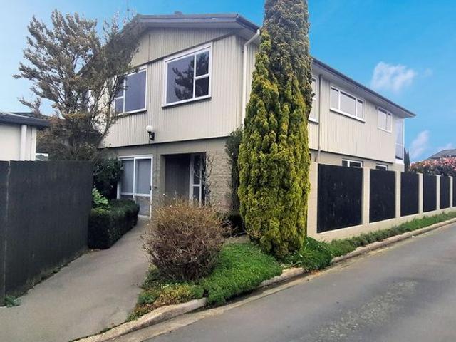 House for rent in Chaslands, Canterbury