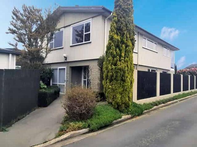 House for rent in Chaslands, Canterbury