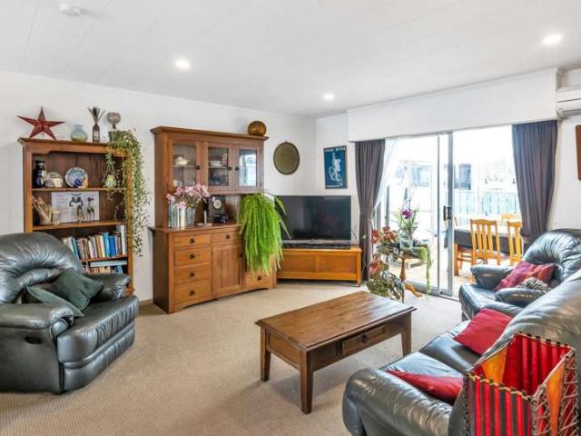 Apartment for sale in Fairdown, West Coast