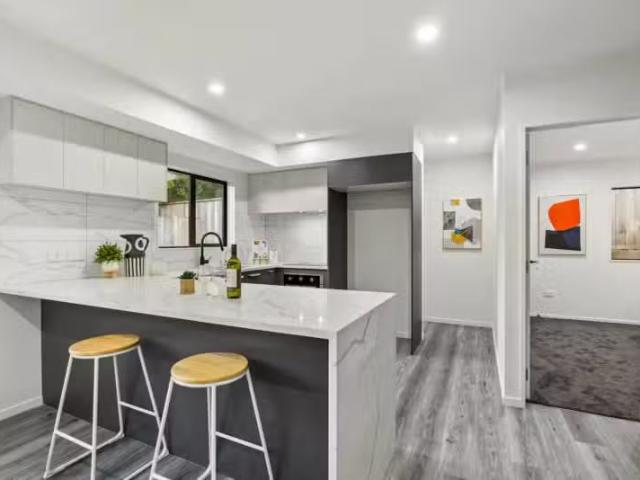 House for sale in Oratia