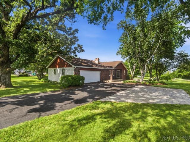 House for sale in Hampshire, Illinois