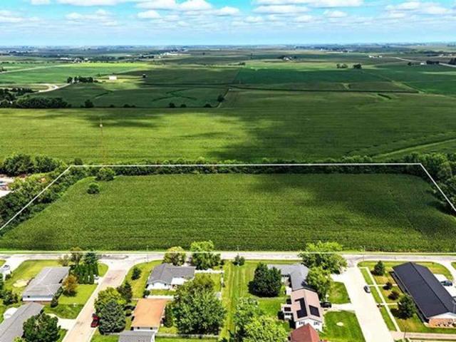 Land for sale in Washington, Iowa