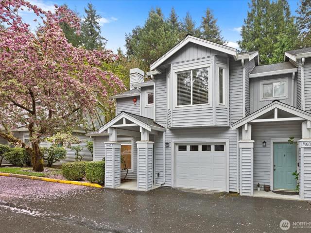 Condo for sale in Bear Creek, Redmond