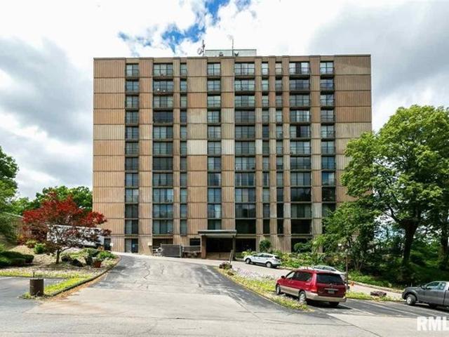 Condo for sale in East Moline, Illinois