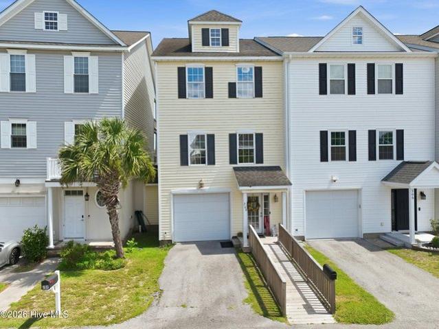 Townhouse for sale in Morehead City, North Carolina