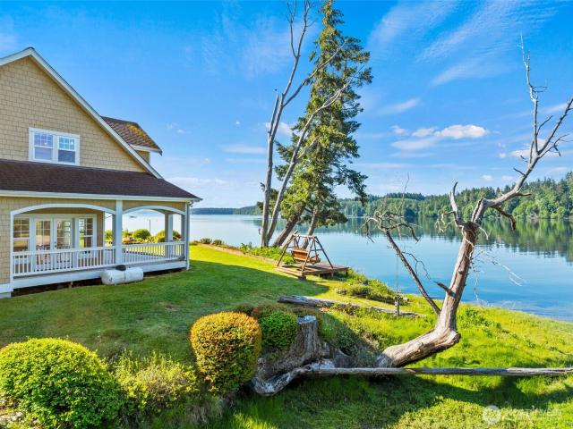 House for sale in Shelton, Washington