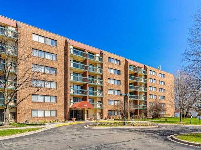 Condo for sale in Hoffman Estates, Illinois