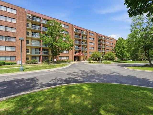 Condo for sale in Hoffman Estates, Illinois