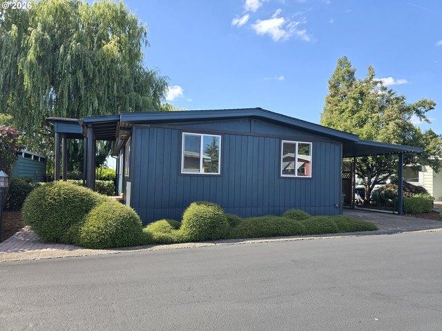 House for sale in Eugene, Lane County