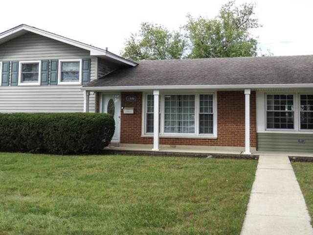 House for sale in Highlands, Hoffman Estates