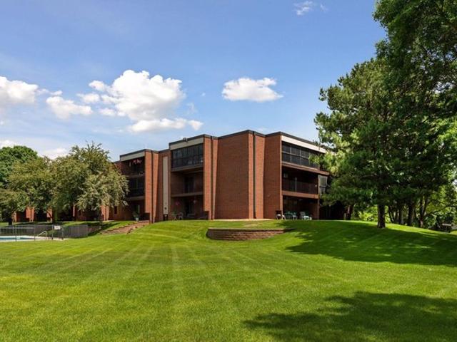 Condo for sale in Burnsville, Minnesota
