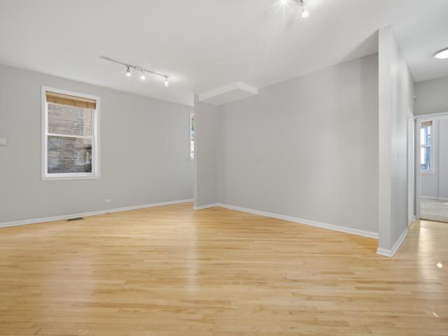 Condo for sale in Chicago Park, Illinois