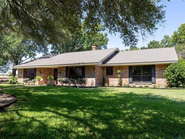 House for sale in Corsicana, Navarro County