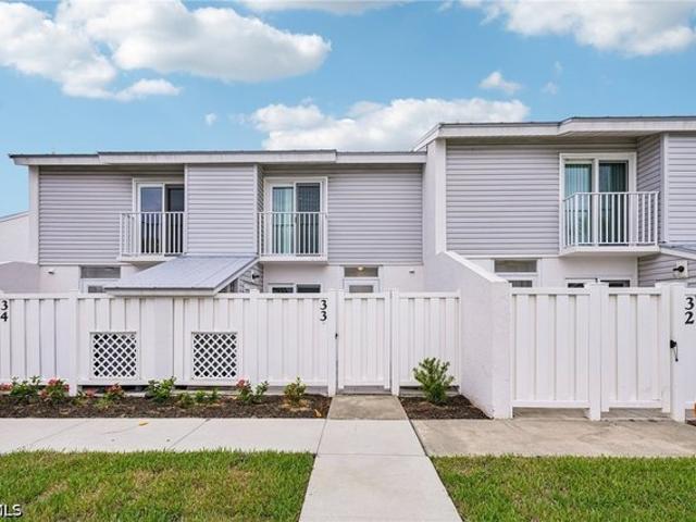 Townhouse for sale in Fort Myers Beach, Florida
