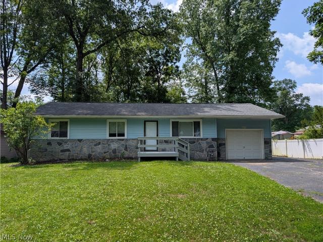 House for sale in Lake Milton, Ohio