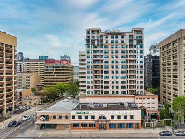 Condo for sale in Wedgewood, Alberta