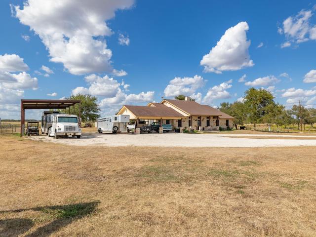 House for sale in Coupland, Williamson County