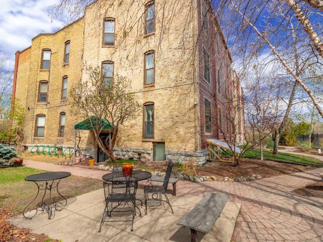 Condo for sale in Hennepin, Minnesota