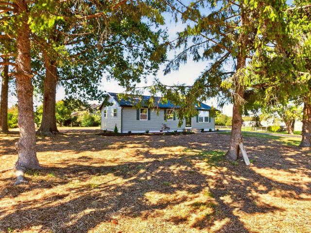 House for sale in Grottoes, Rockingham County