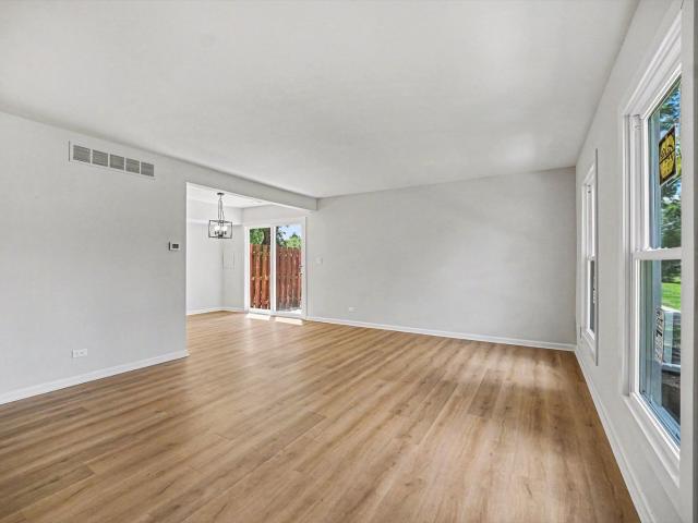 Townhouse for sale in Hoffman Estates, Illinois