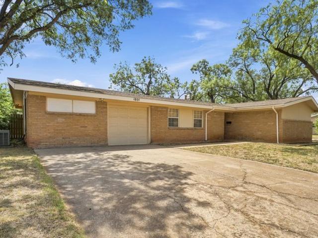 House for sale in Taylor, Texas