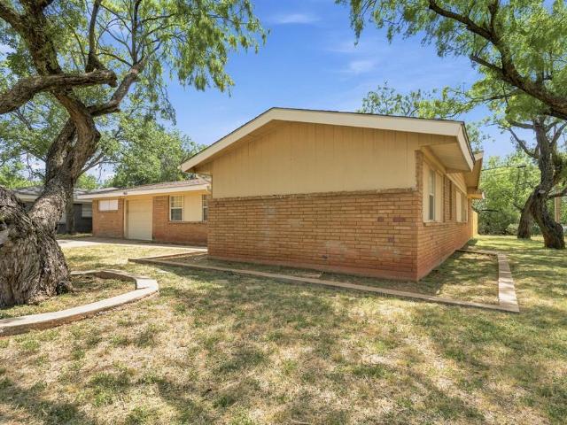 House for sale in Taylor, Texas