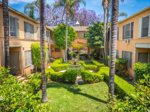 Apartment for rent in Canoga Park, California