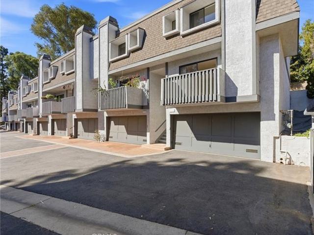 Townhouse for sale in Lomita, California