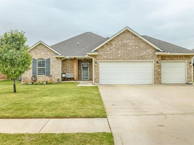 House for sale in Mustang, Oklahoma