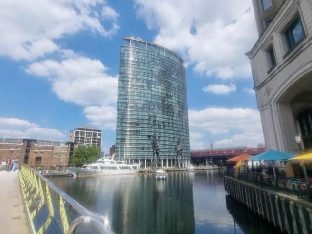 Apartment for rent in Canary Wharf, Greater London