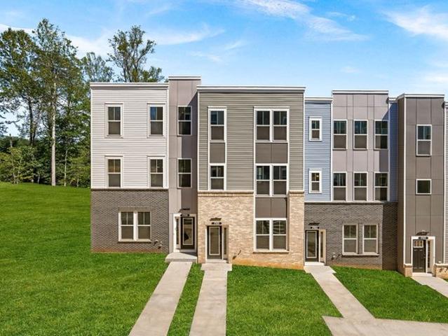 Townhouse for sale in Virginia