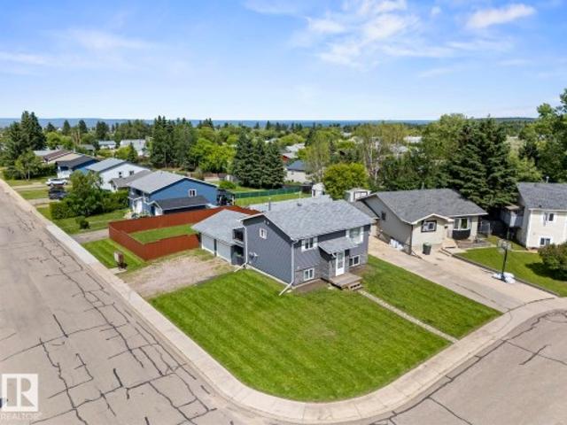 House for sale in Cherry Grove, Alberta