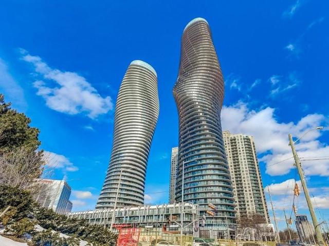 Condo for sale in City Centre, Mississauga