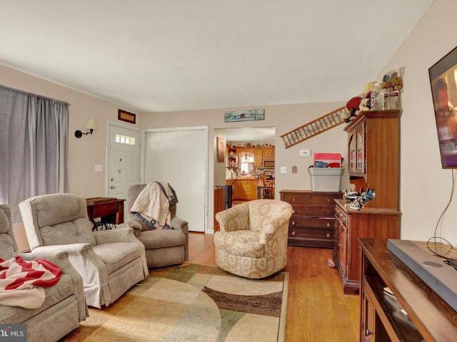 House for sale in Glenville, Pennsylvania