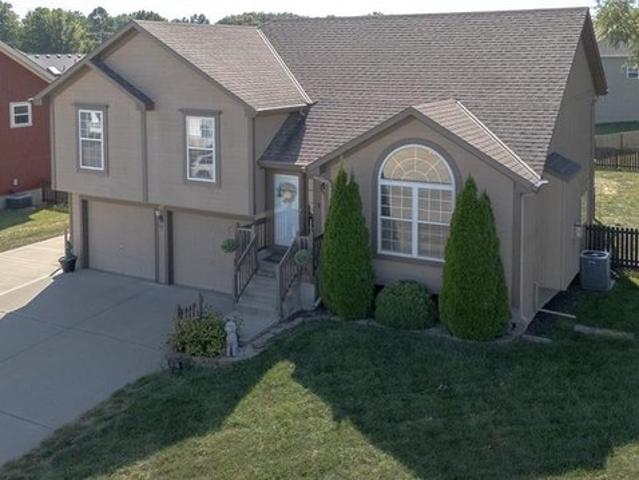 House for sale in Kearney, Missouri