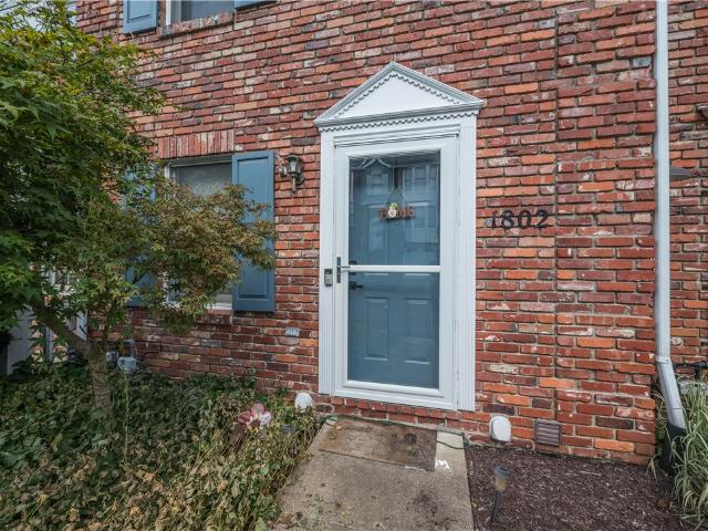 Townhouse for sale in Bethel Park, Pennsylvania