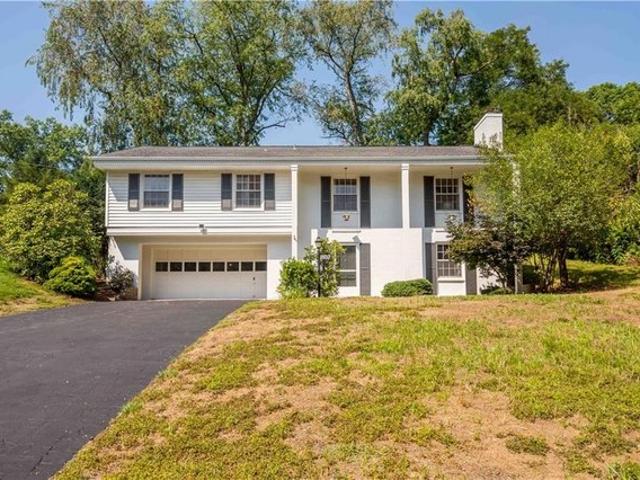 House for sale in Pittsburg, Pennsylvania
